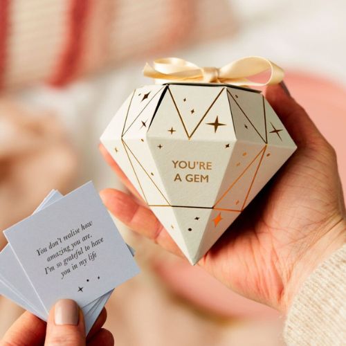 creative gift box design