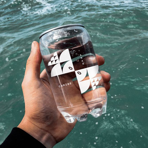 Reusable water bottle design combining sustainability and premium aesthetics