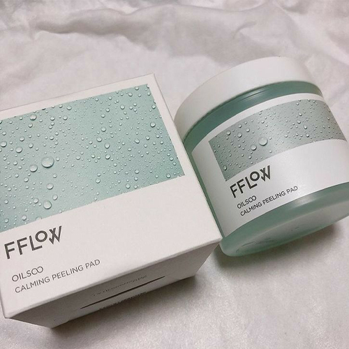 Luxury cosmetic packaging trends designed for beauty brands using attractive labels and functional packaging.